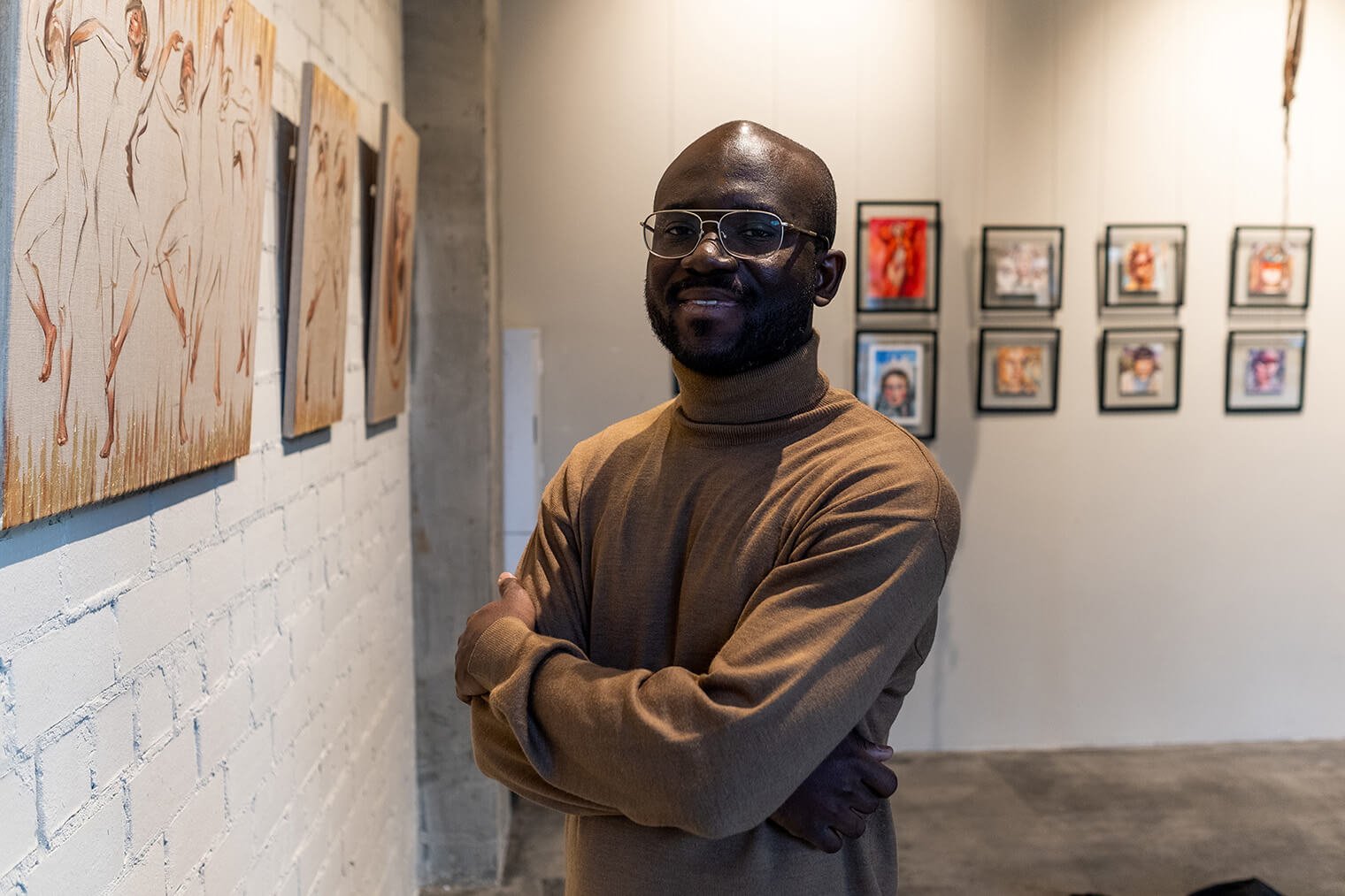 african-man-visiting-art-museum-2022-01-31-15-16-36-utc.jpg